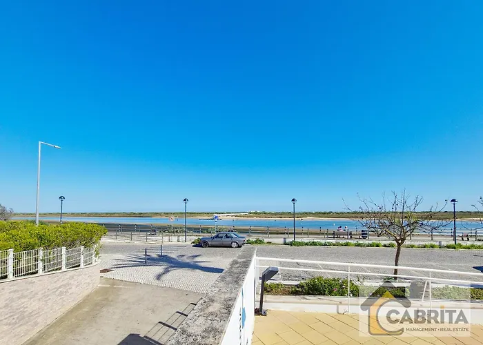 Casa Da Cestaria T2 Duplex By Yha * カバナス・デ・タビラ